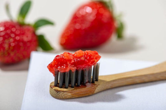 マウスピース矯正のアライナーを着けたまま食べれらるものは?