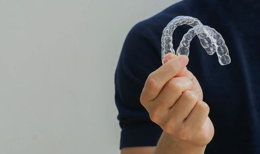 マウスピース矯正で「歯ぎしり」は治せる?その答えは…