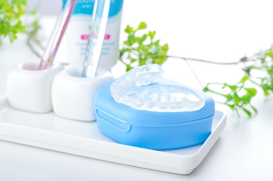 Can mouth goblets be treated with mouthpiece orthodontics? Learn about the causes of mouth gobos and the cost and duration of treatment.